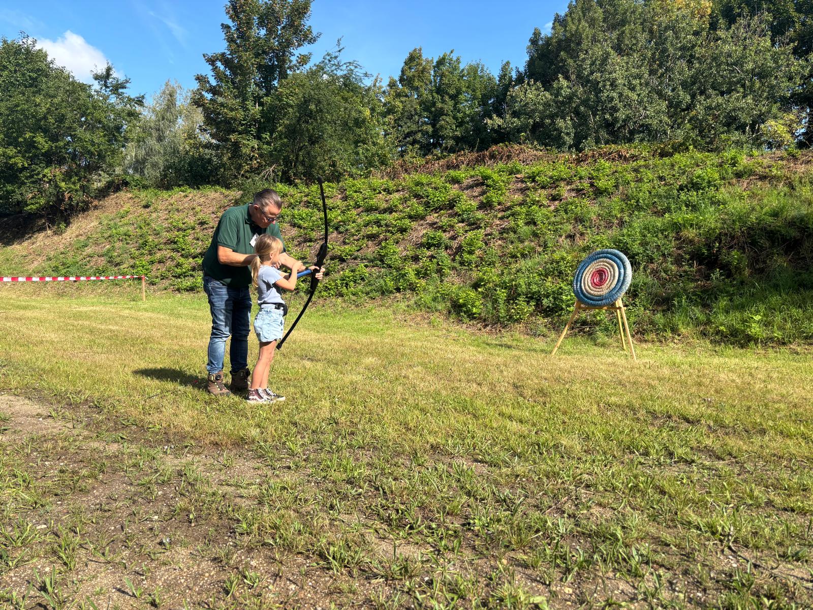 Bogenschießen am Tag der offenen Tür