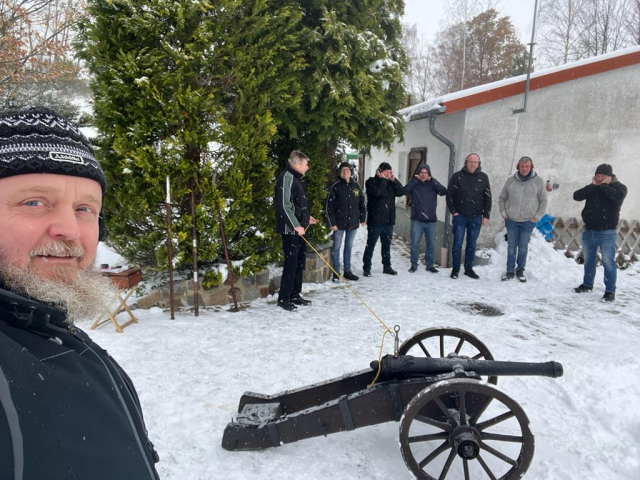 Zum 30-jährigen Jubiläum der 5. Kompanie wurde die Veranstaltung mit Kononenböllern eröffnet Zum 30-jährigen Jubiläum der 5. Kompanie wurde die Veranstaltung mit Kononenböllern eröffnet