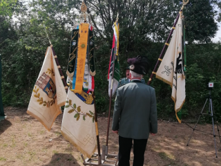 Die Vereinsfahnen der PSG Reichenbach.